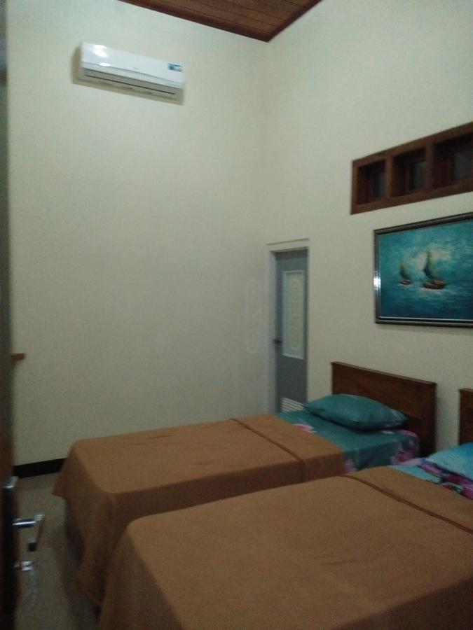 Hotel Arrys Watukarung Surfcamp Kalak Exterior foto