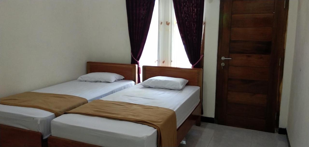 Hotel Arrys Watukarung Surfcamp Kalak Zimmer foto